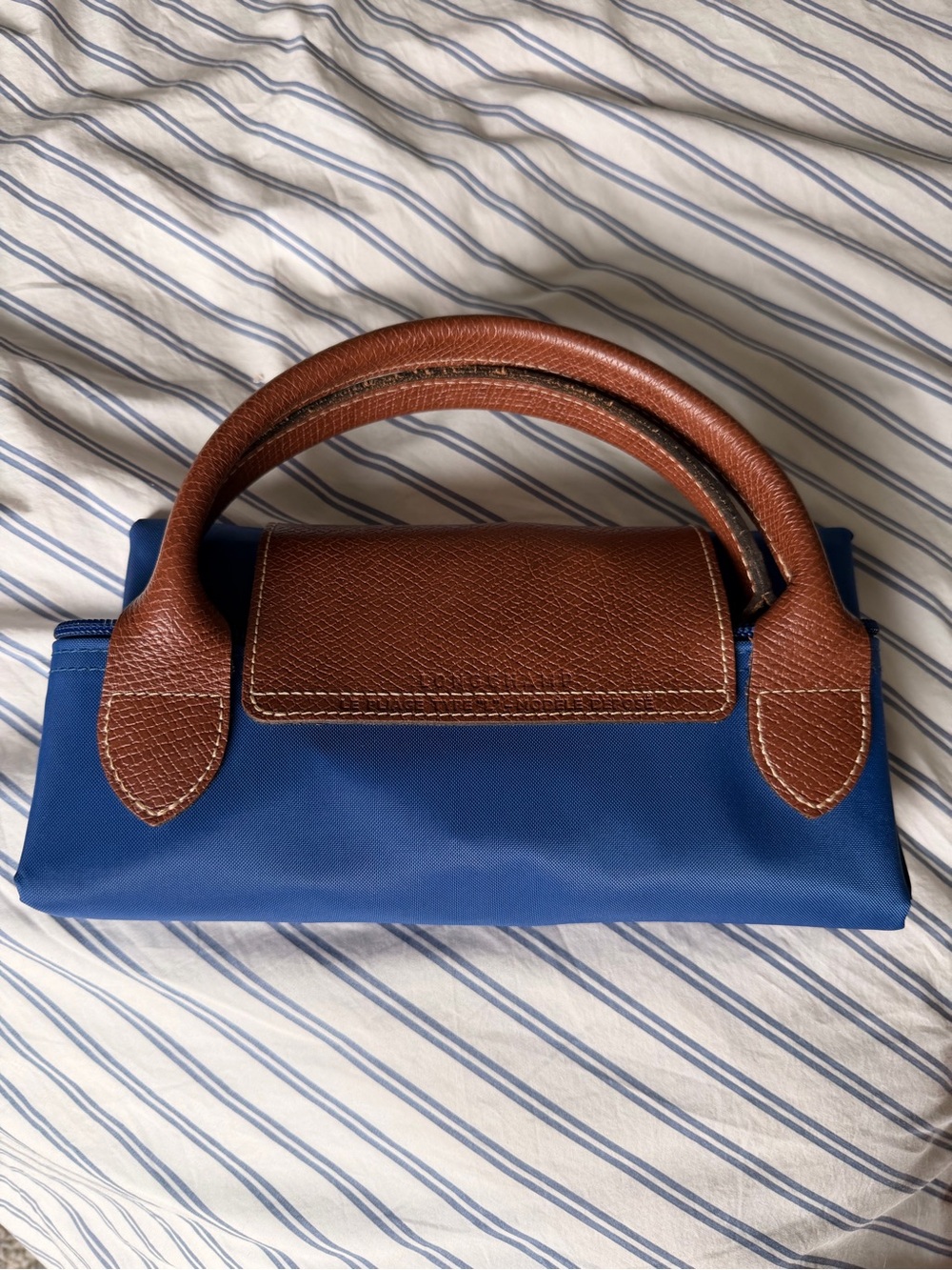 Longchamp foldable duffel in brand new condition. Royal blue. - Picture 2 of 7